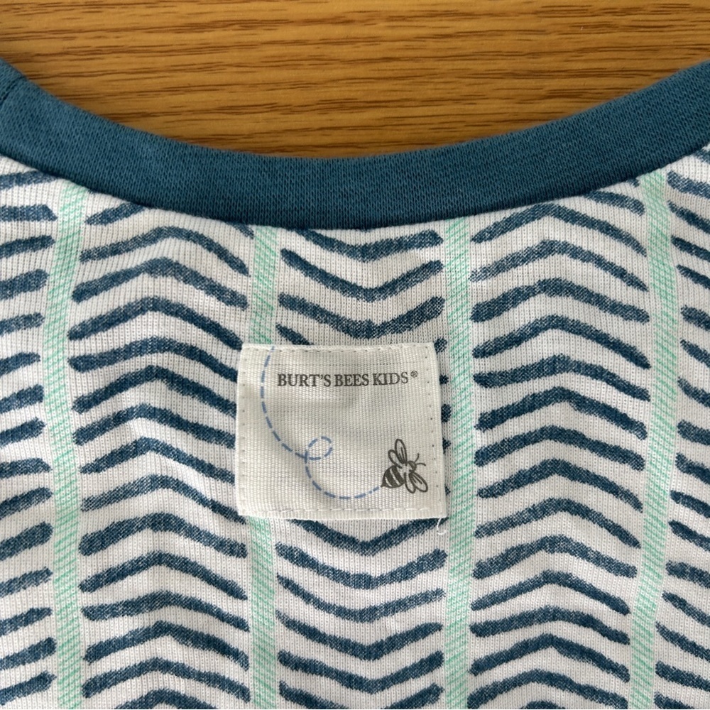 NEW [Burt’s Bees Kids] Organic Cotton Pajama Top Watercolor Chevron - Picture 5 of 6